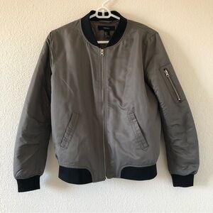 Forever 21 Women’s Bomber Jacket Size Small Olive Green Black Trim Sporty Casual